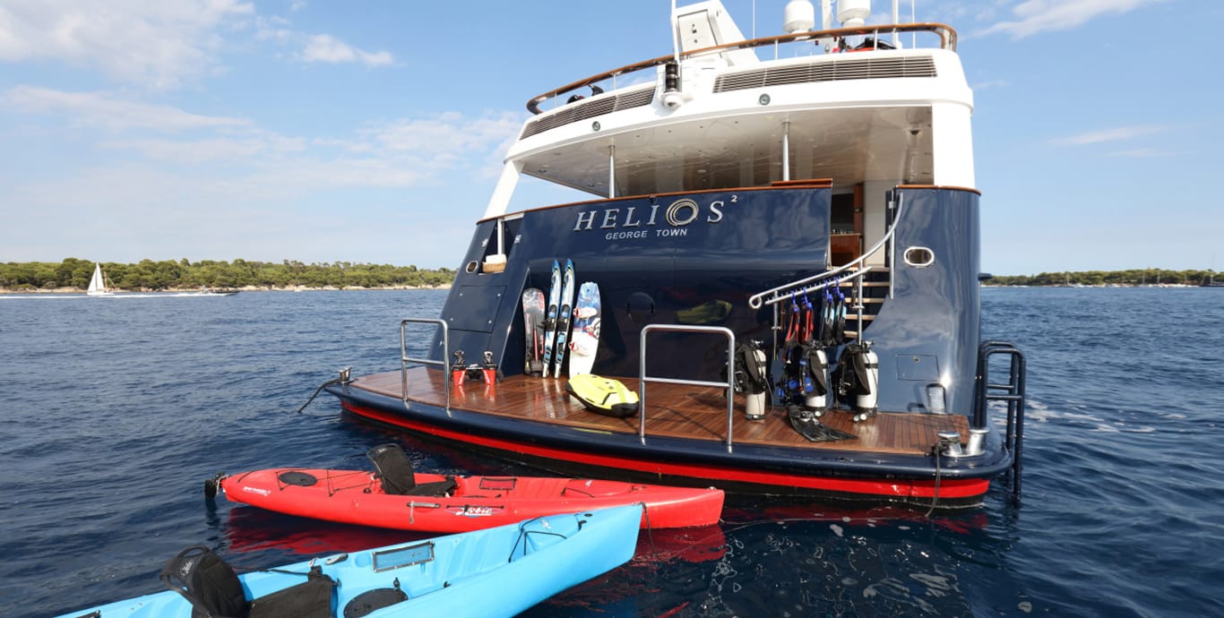 who owns helios 2 yacht