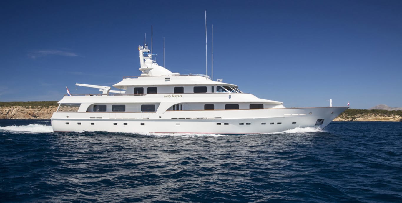 who owns lady duvera yacht