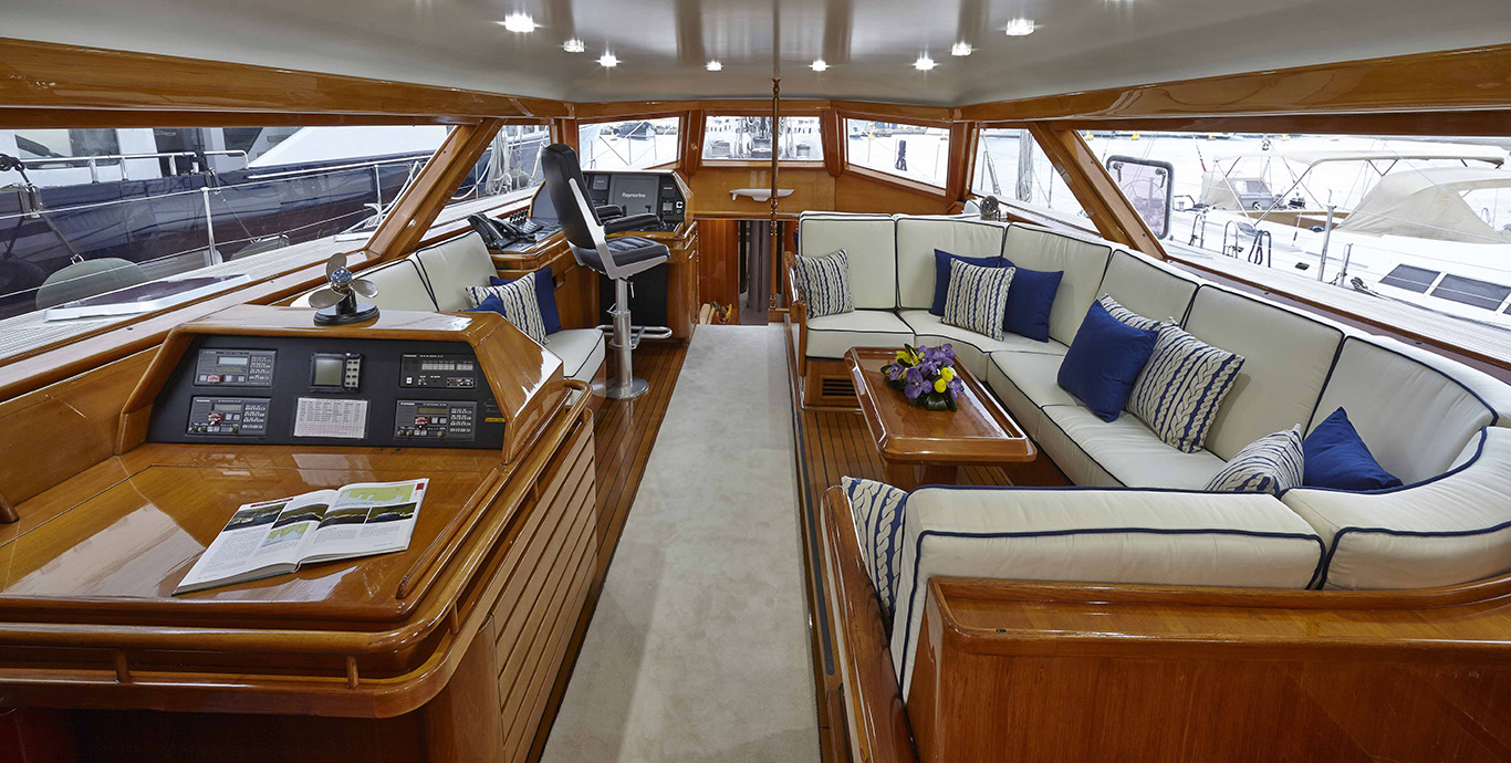 latitude 26 yacht sales